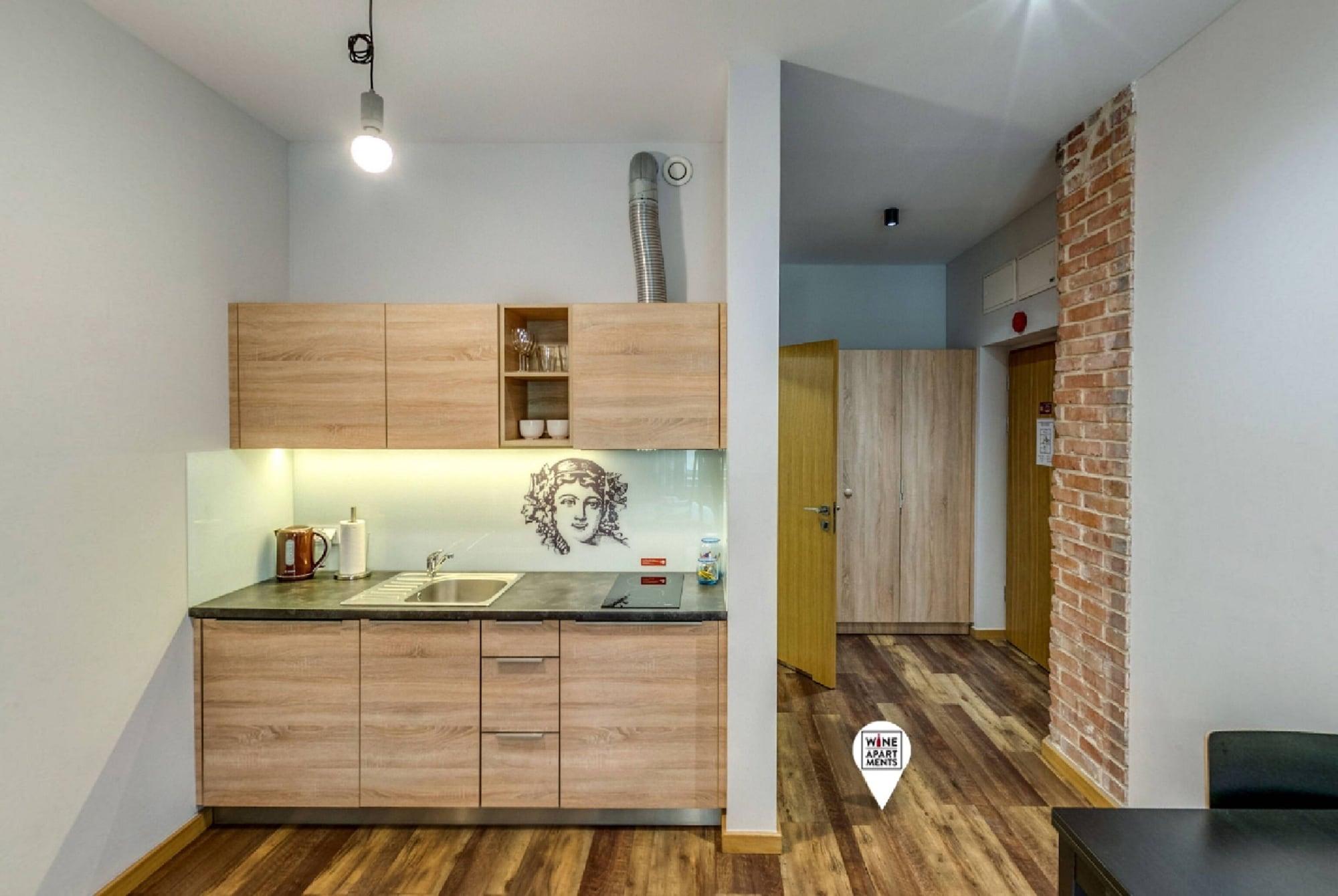 Apartment Wine *
